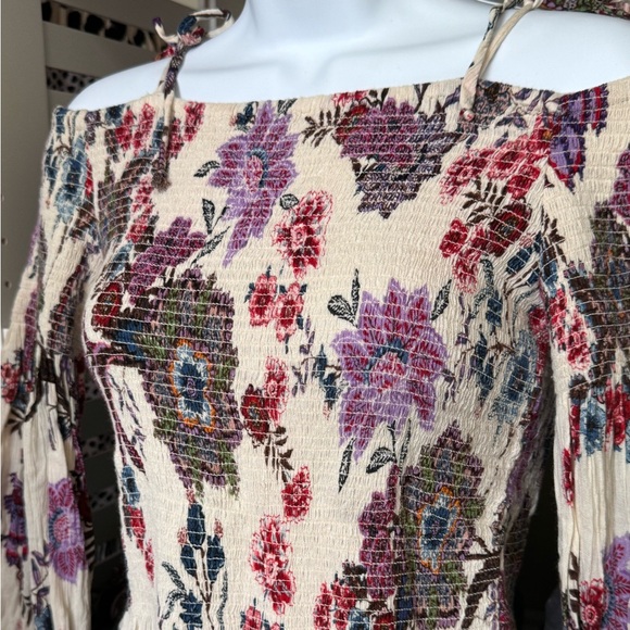 ALTAR’D STATE TOP. BOHO BABYDOLL, BELL SLEEVE TOP. SMOCKED. EXCELLENT CONDITION - Picture 5 of 15